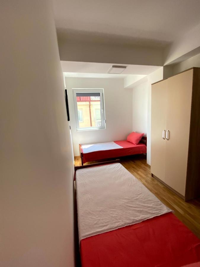 Skopje Brand New Apartment Exterior photo